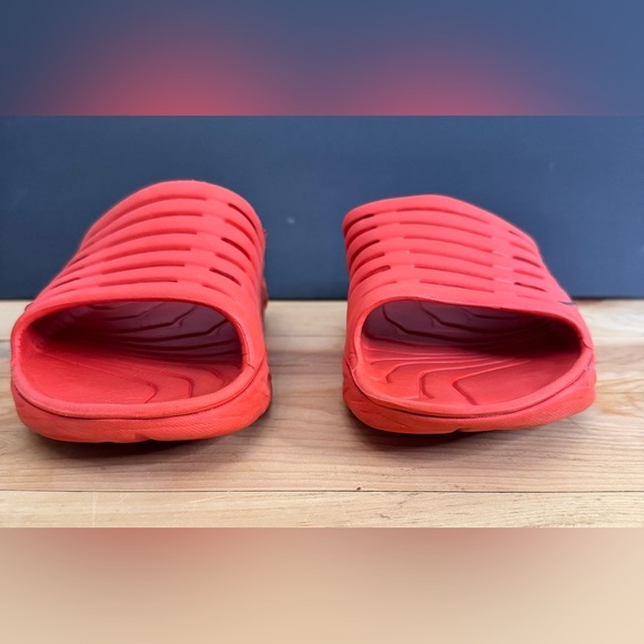 Unisex Hoka One One Ora Recovery Coral Oversized Midsole Meta-Rocker Slides M7W9 - Picture 4 of 12
